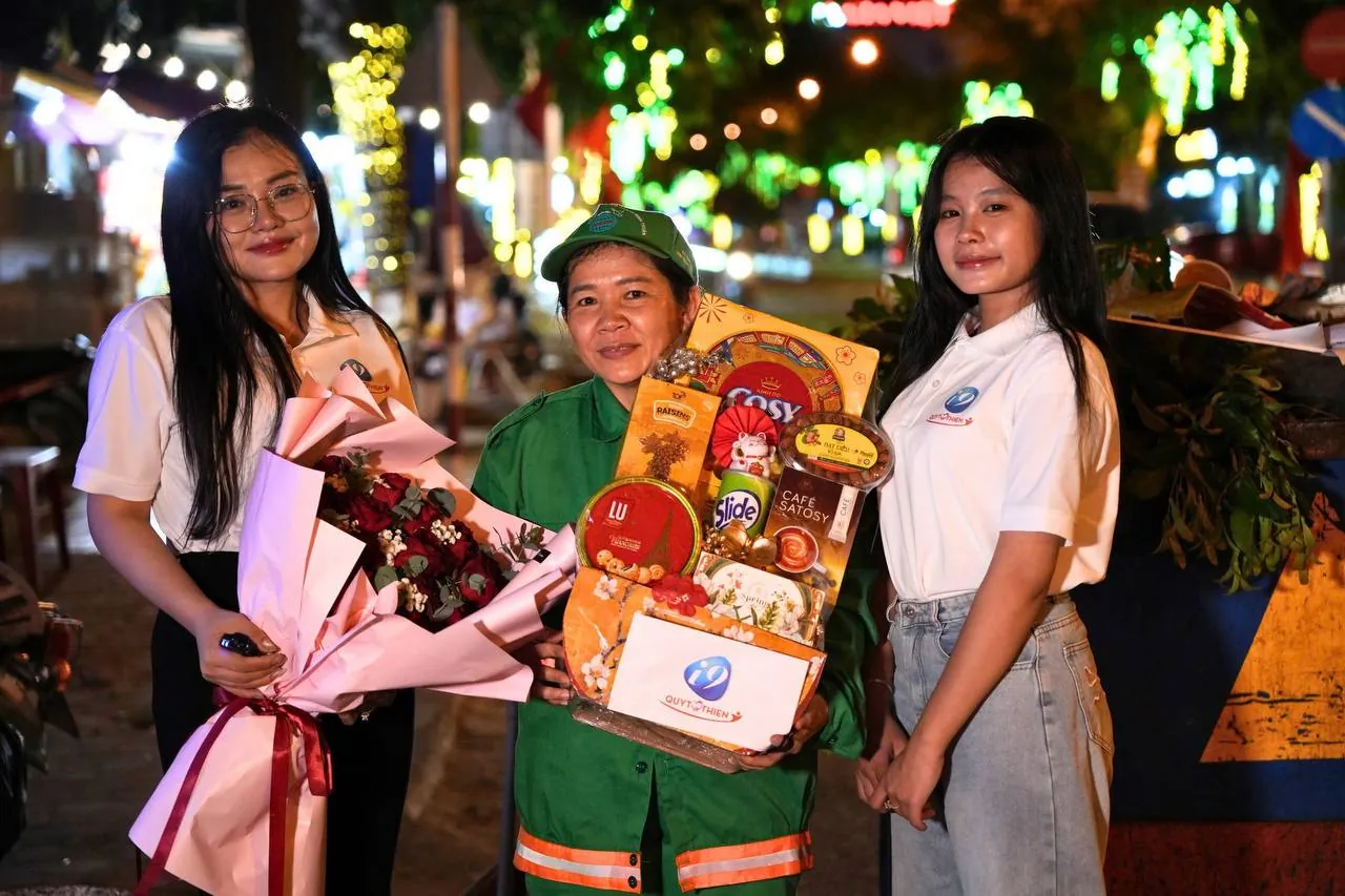 Biểu tượng email hỗ trợ helo88